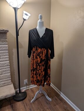 Igigi 26/28 Black and Orange Floral Dress